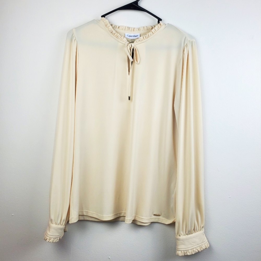 NWT Calvin Klein Longsleeve Shirt